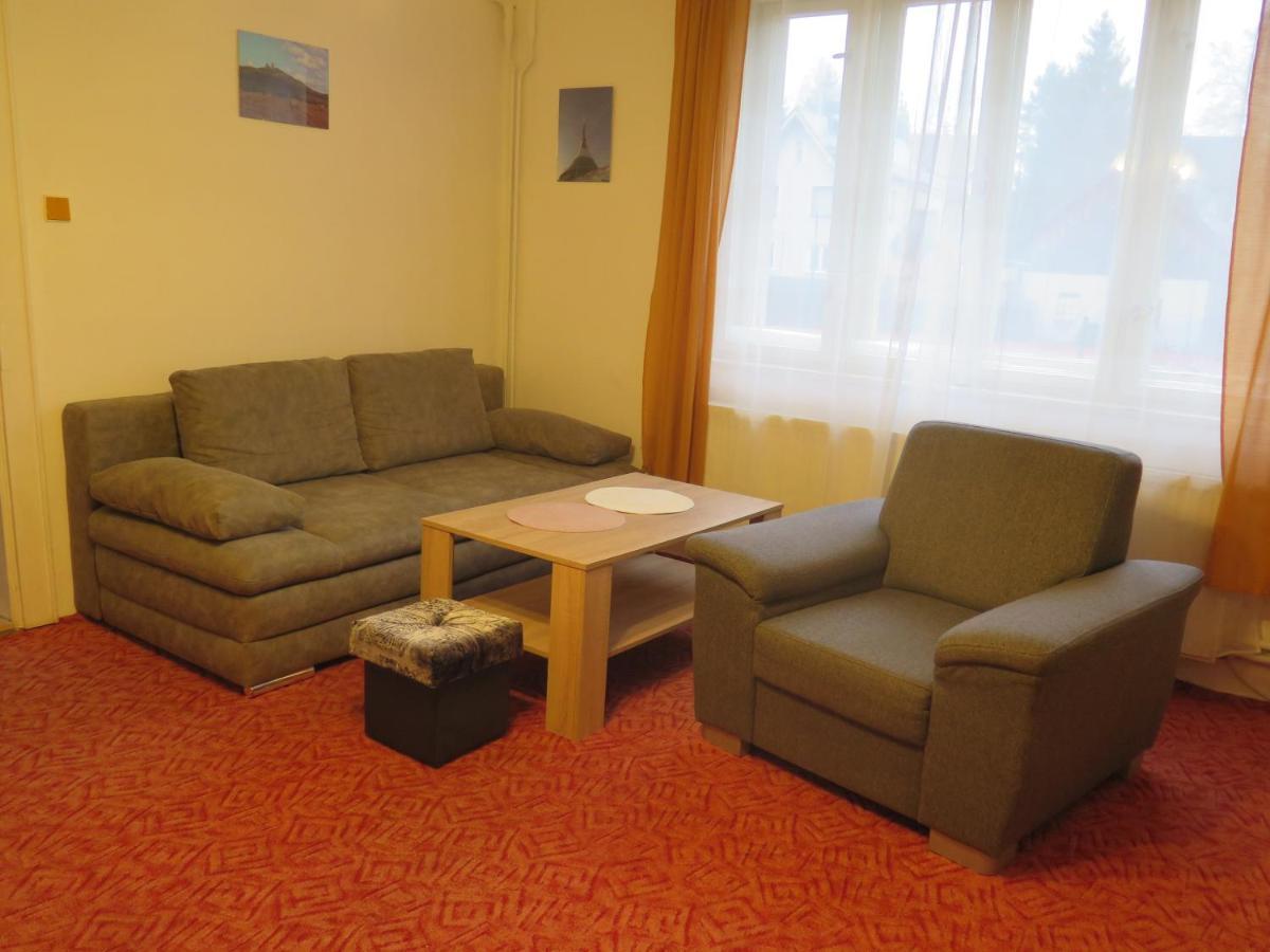 Apartman Hrubá Skála Exterior foto